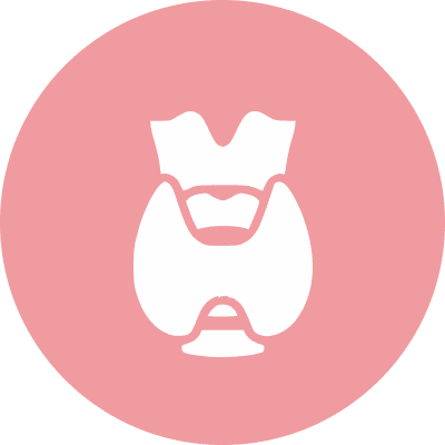 White thyroid gland icon on a pink circular background.